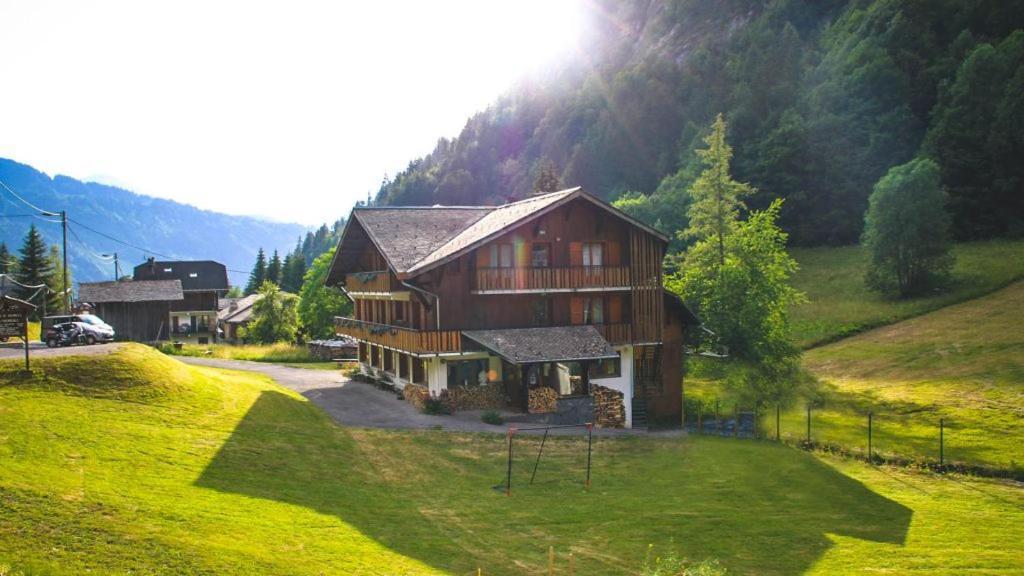 Hostel L'Ardesia Morzine Exterior foto